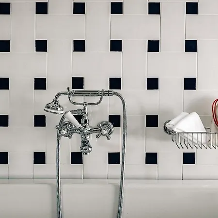 Experimental 4* וורבייה