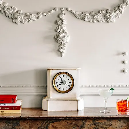 מלון Experimental