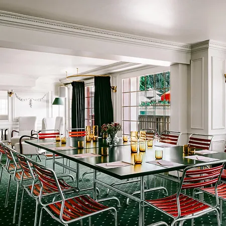 Experimental מלון וורבייה