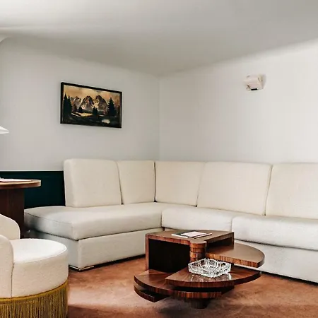 Experimental 4* וורבייה