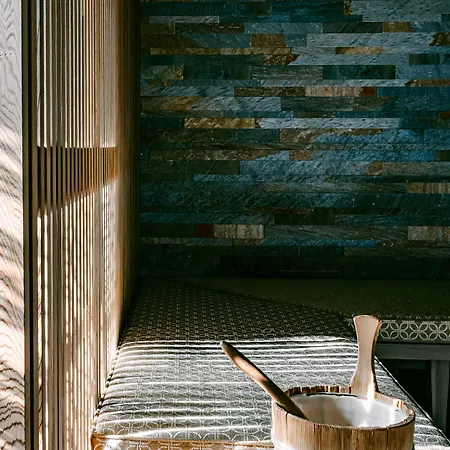 Experimental Hotell 4*